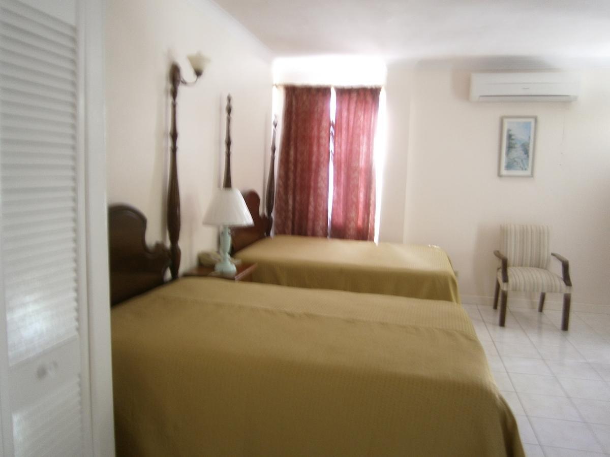 Whispering Bamboo Cove Resort Belfast Quarto foto