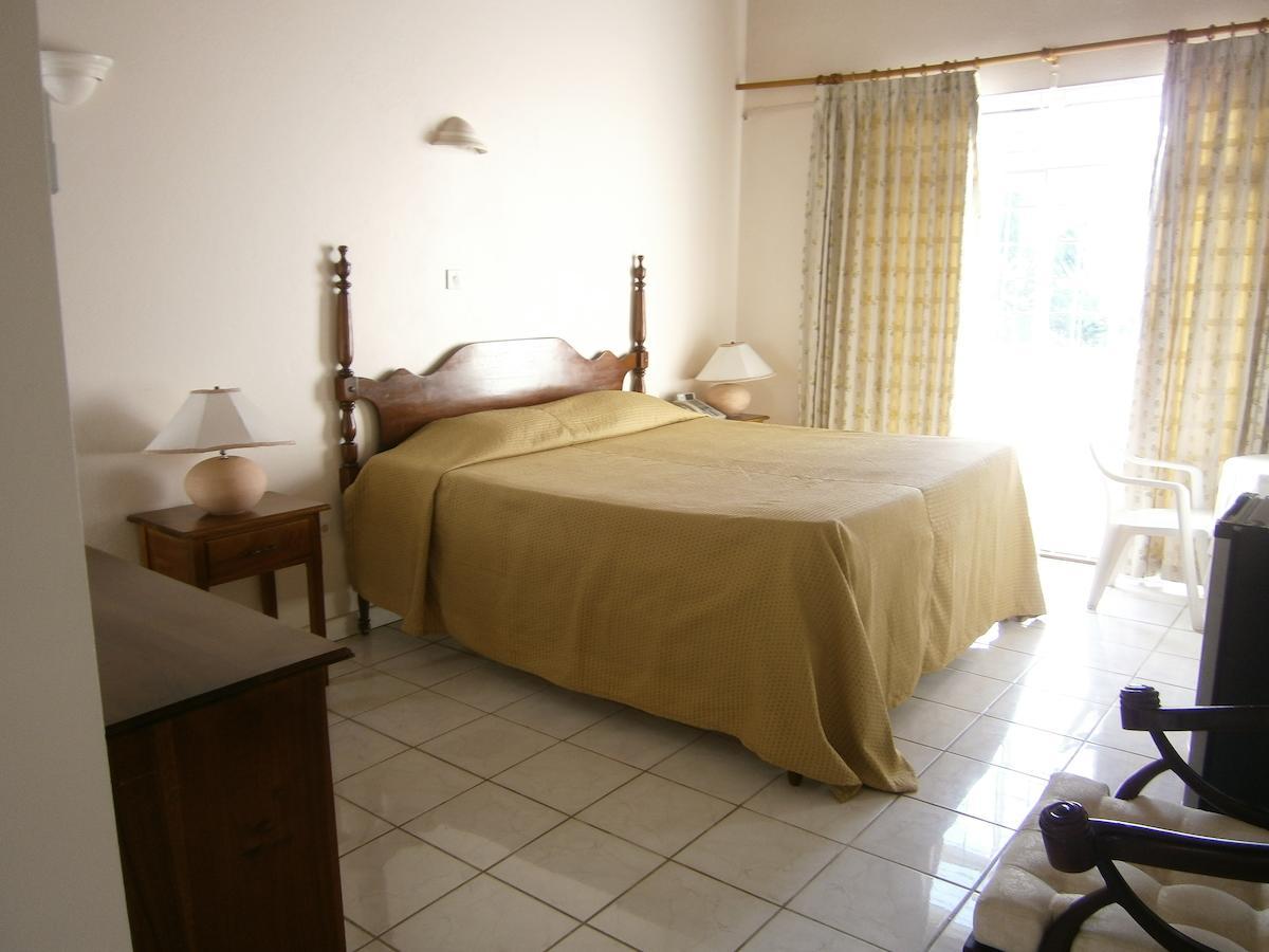 Whispering Bamboo Cove Resort Belfast Quarto foto